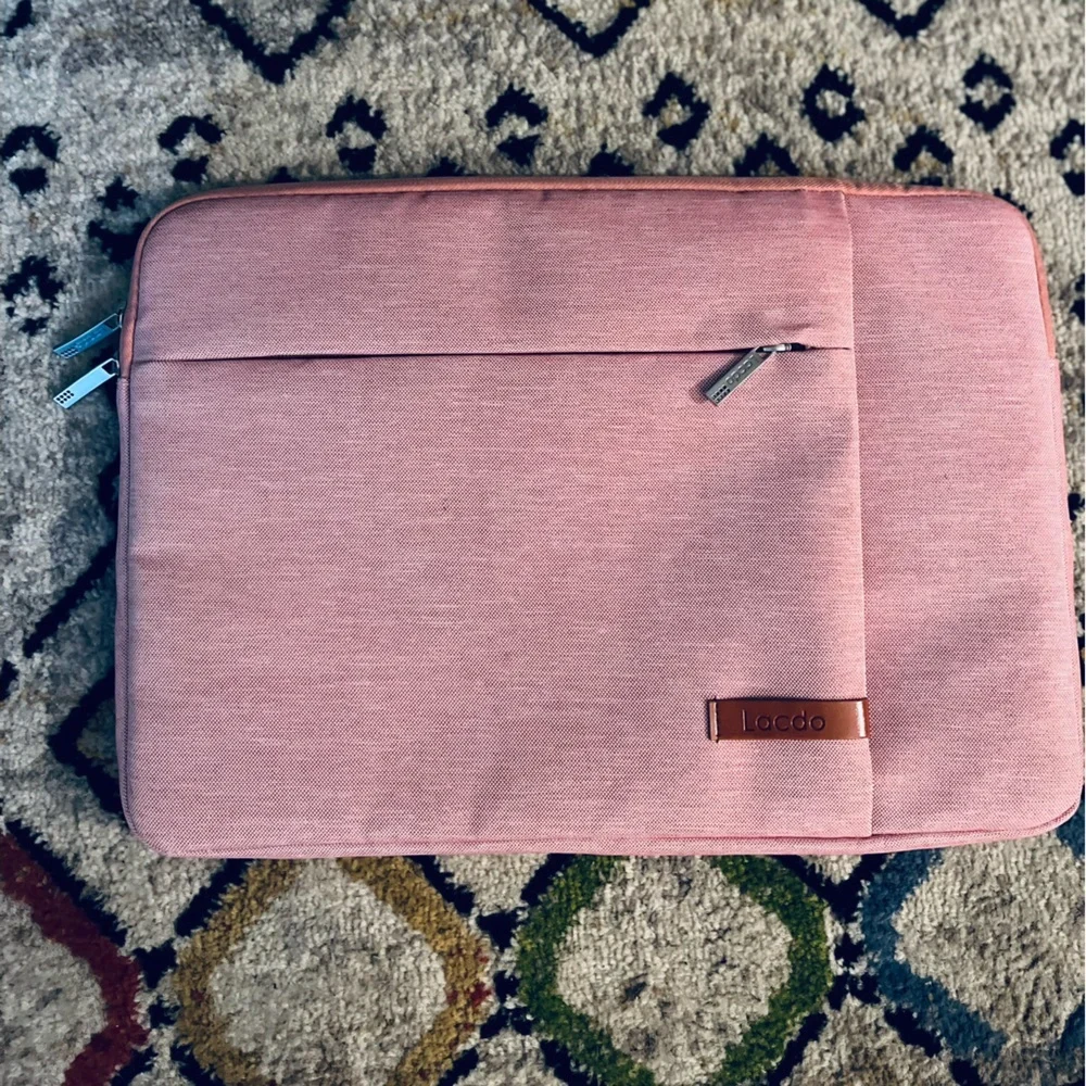 NWOT Lacdo Pink Computer Bag Zipped Closure Lots of Pockets Water Repellent